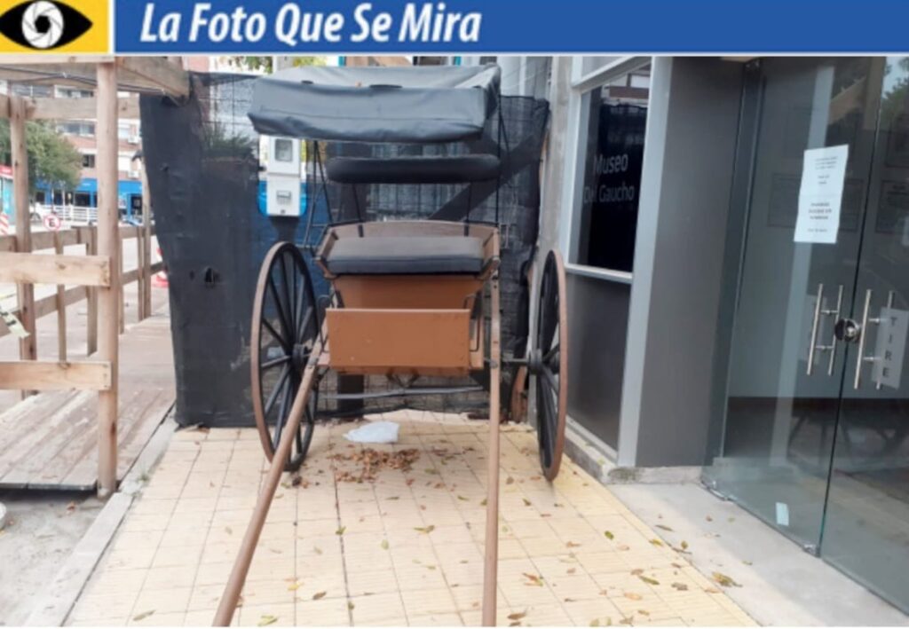 la foto que se mira: volanta en la vereda