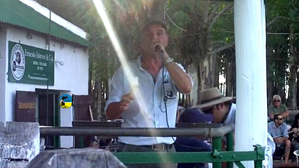 IMAGEN DE LICHO ROVIRA REMATANDO EN ZAPARÁ 