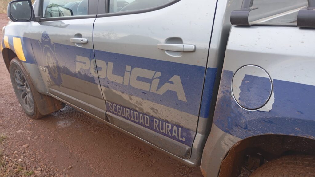 imagen de camioneta de seguridad rural contrabando de ganado de Uruguay hacía Brasil.