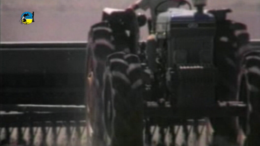 imagen de tractor, Los cultivos de invierno comenzaron a jugar un rol preponderante