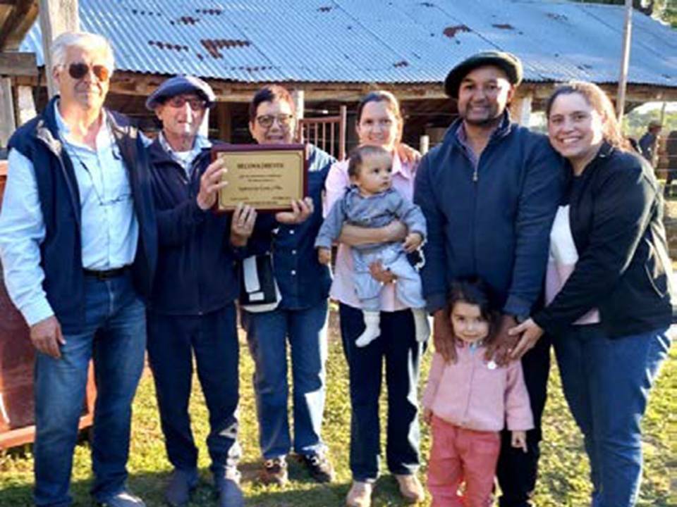 El señor Gabriel da Costa objeto de un homenaje y reconocimiento