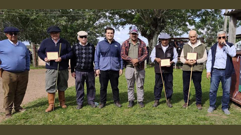 imagen de cabañeros en Paso Casildo: Más que un remate feria, fue un gran evento ganadero.